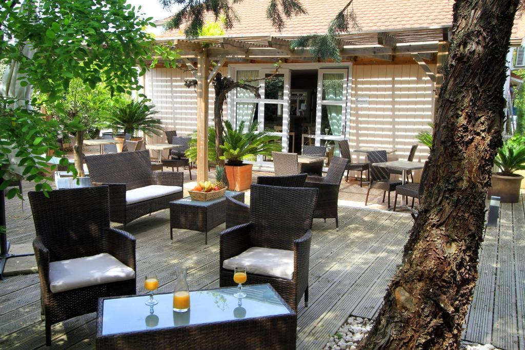 Fasthotel Toulon 쿠어스 외부 사진